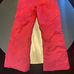 Girls pink north face snow pants. Medium 10/12. Good condition.